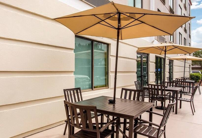 هتل Quality Inn & Suites