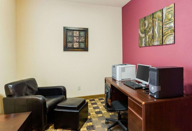 호텔 Quality Suites