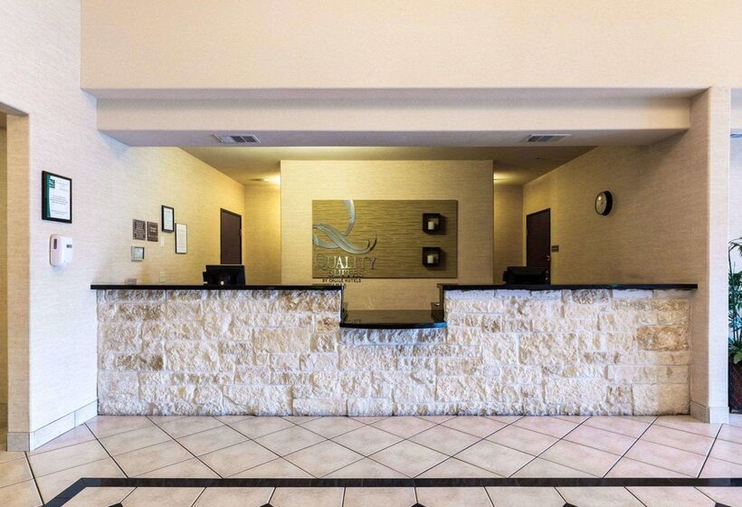 호텔 Quality Suites