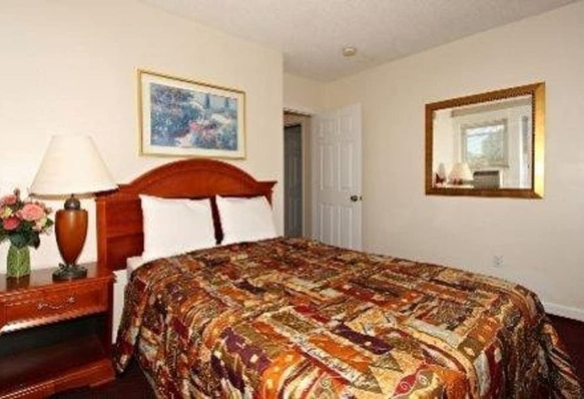 בית מלון כפרי Regal Inn & Suites