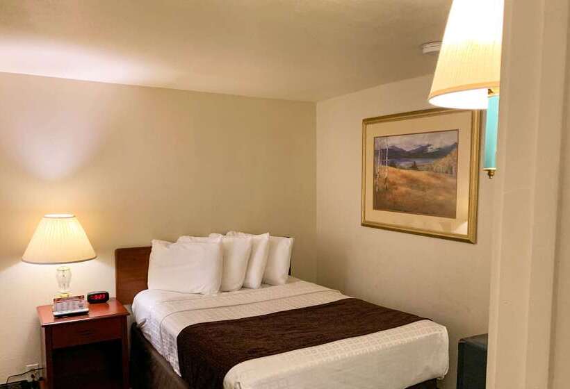 בית מלון כפרי Rodeway Inn & Suites Sheridan