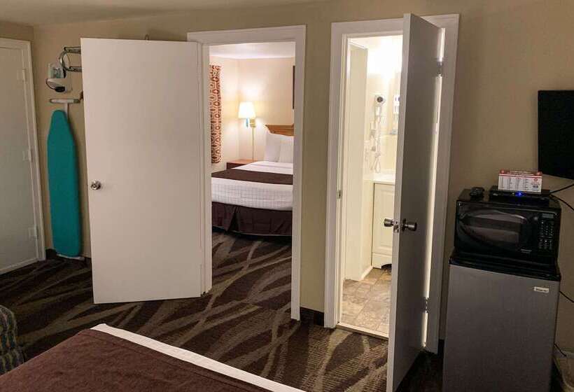 בית מלון כפרי Rodeway Inn & Suites Sheridan