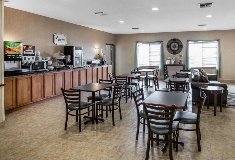 هتل Rodeway Inn & Suites