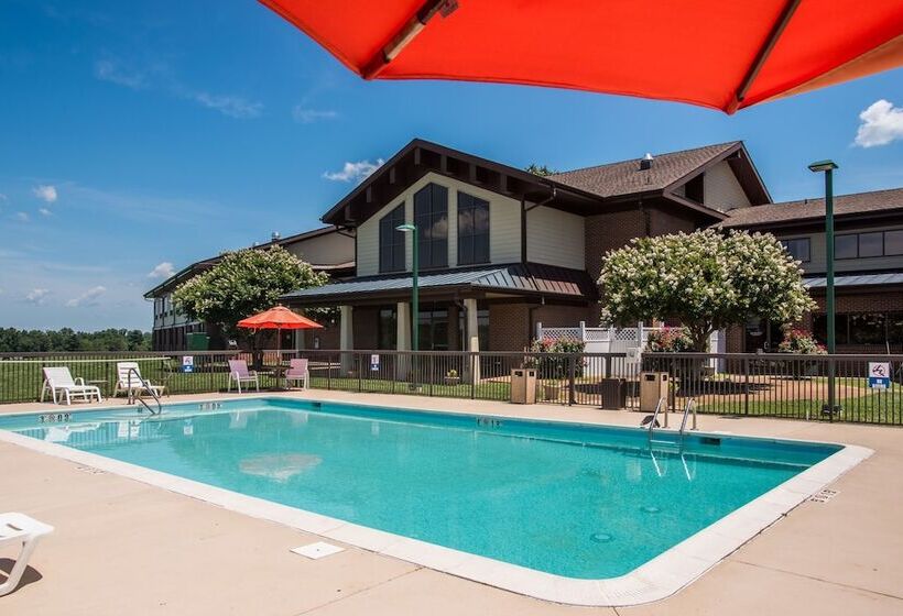 酒店 Round Hill Inn