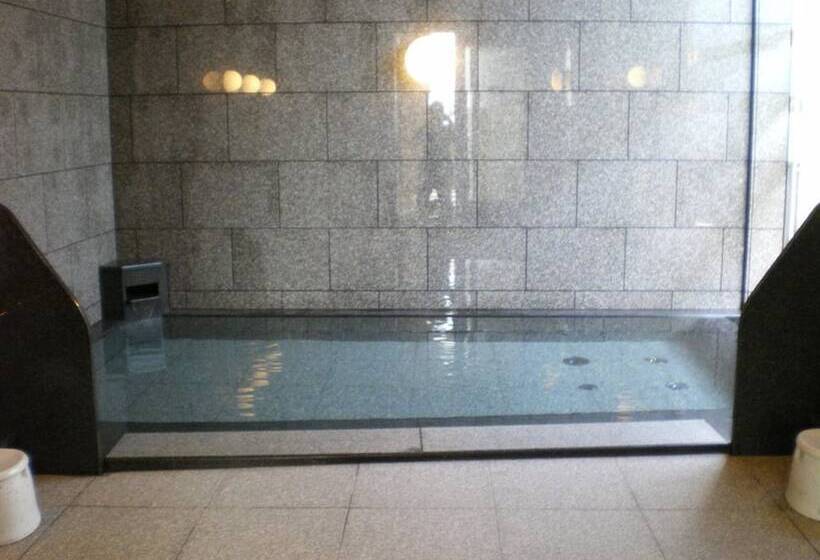 בית מלון כפרי Route Inn Tomakomai Ekimae