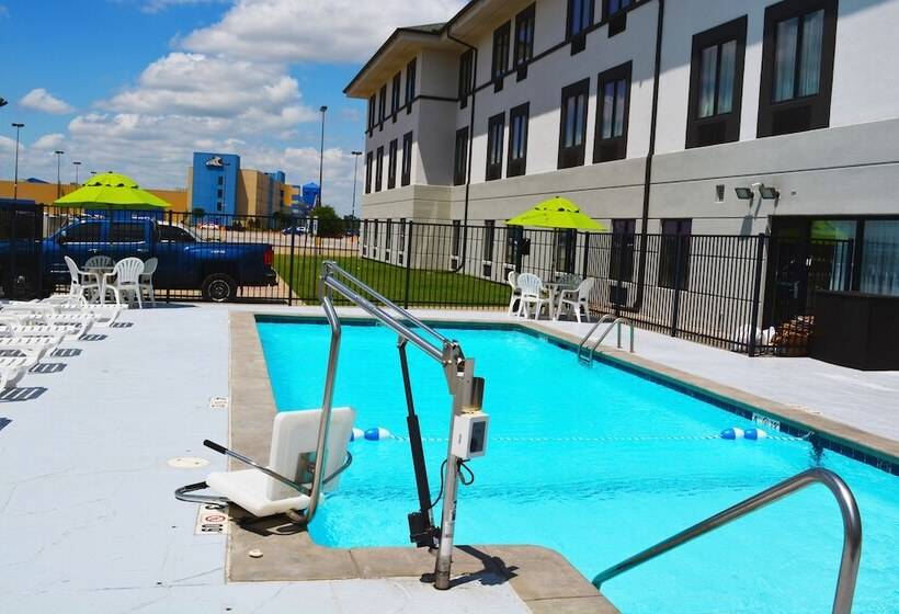 בית מלון כפרי Sleep Inn & Suites Norman Near University