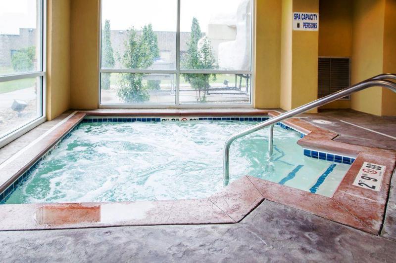 فندق Suburban Studios Cedar Falls