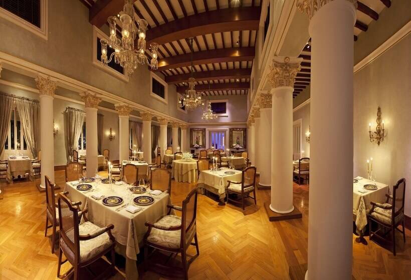 בית מלון כפרי Taj Falaknuma Palace