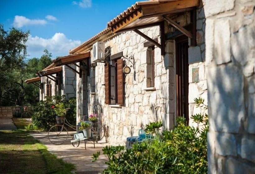 Kavos Psarou Studios & Apartments