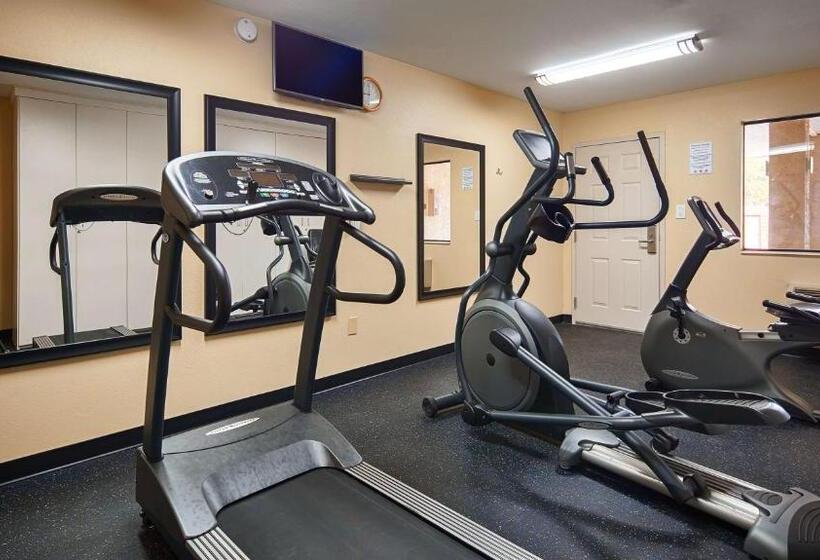 호텔 Best Western Cedar Inn