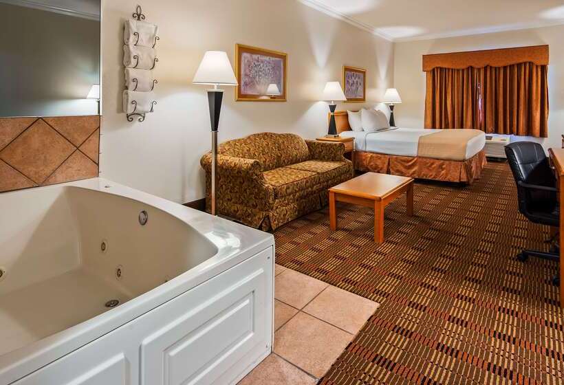 Отель Best Western Clubhouse Inn & Suites