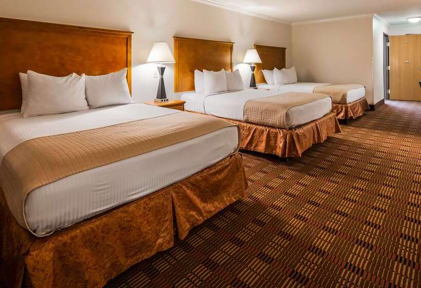 Отель Best Western Clubhouse Inn & Suites