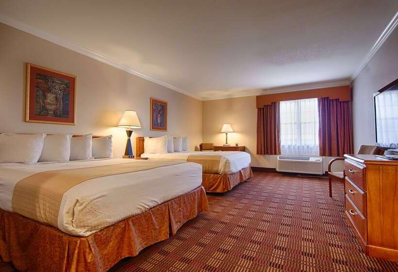 Отель Best Western Clubhouse Inn & Suites