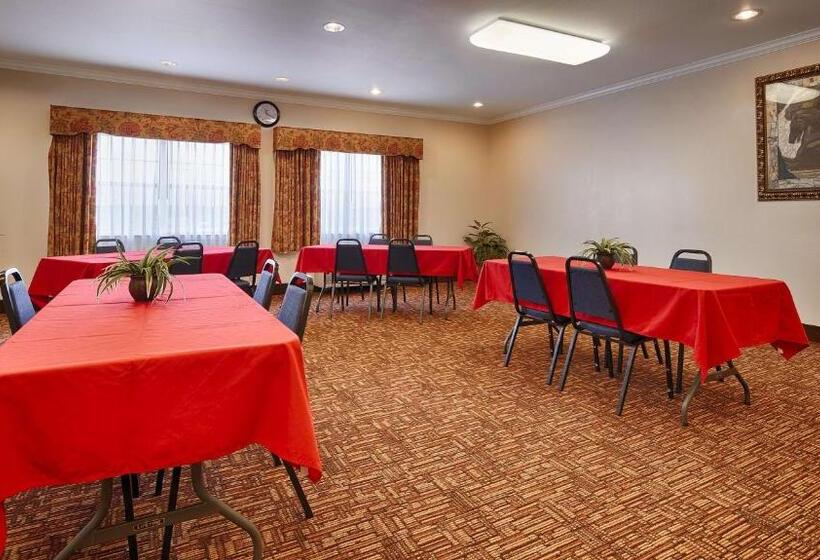 Отель Best Western Clubhouse Inn & Suites