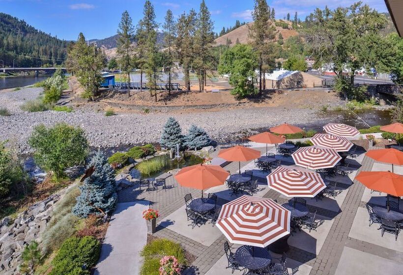 ホテル Best Western Lodge At River S Edge