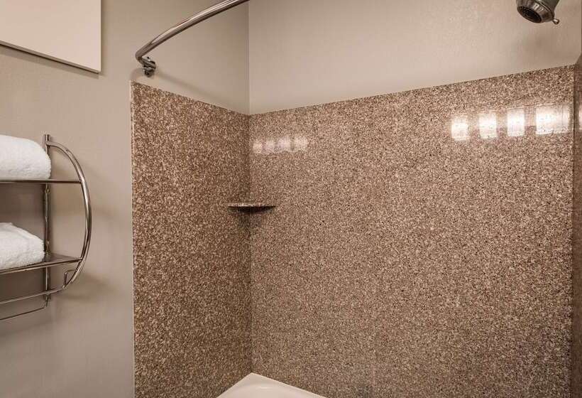 هتل Best Western Plus New Cumberland