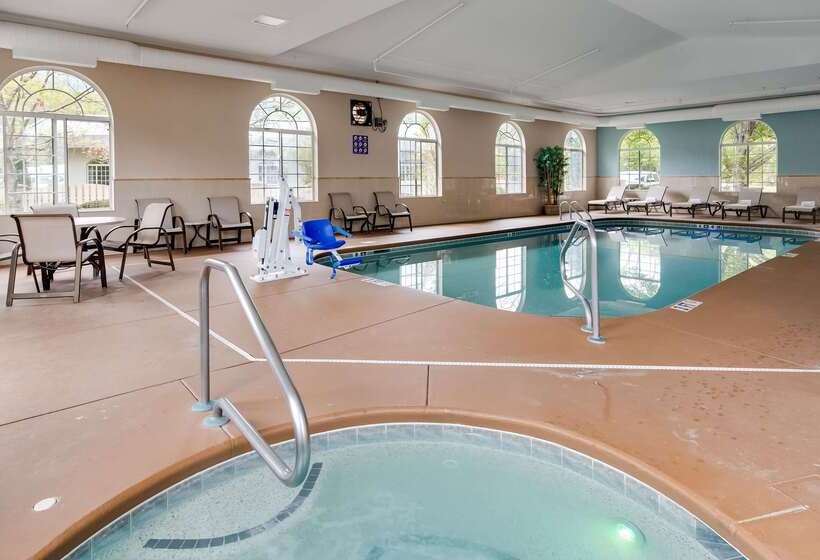 ホテル Best Western Plus River Escape Sylva / Dillsboro
