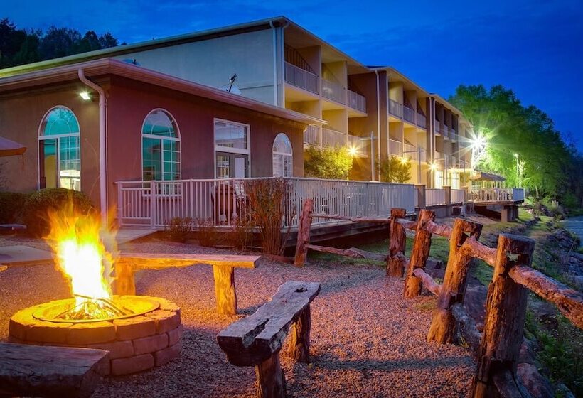 ホテル Best Western Plus River Escape Sylva / Dillsboro