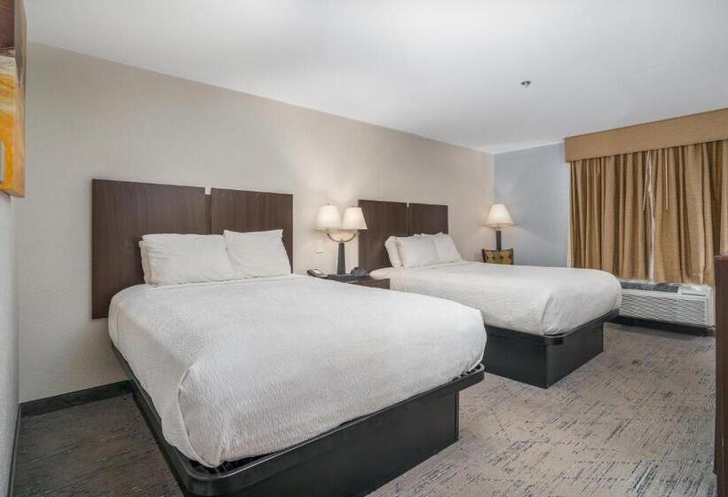 בית מלון כפרי Best Western Plus Silver Creek Inn