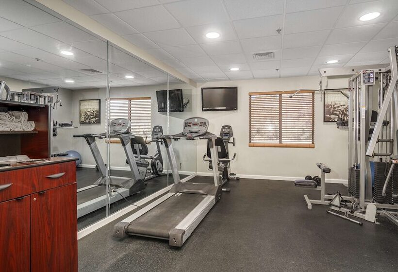 בית מלון כפרי Best Western Plus Silver Creek Inn