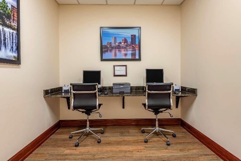 בית מלון כפרי Best Western Plus Victor Inn & Suites