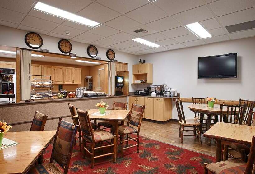 Отель Best Western Yellowstone Crossing