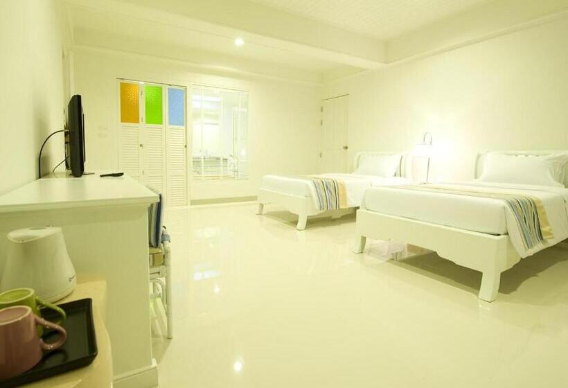 هتل Cera Resort @ Cha Am