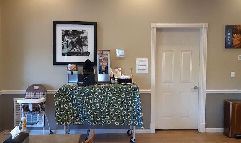 酒店 Cotulla Whitten Inn