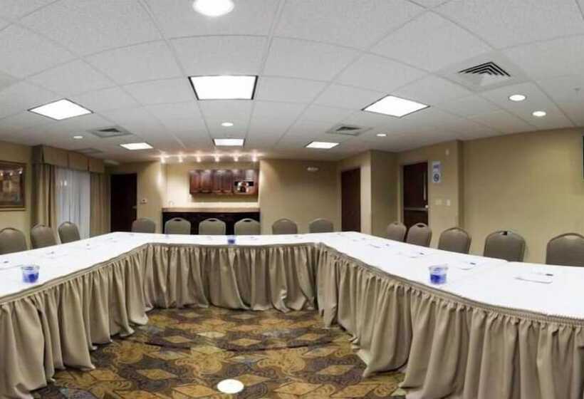 Holiday Inn Express Hotel & Suites Lander, An Ihg