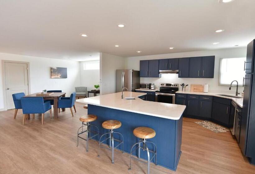 هتل Holiday Inn Express Wisconsin Dells, An Ihg