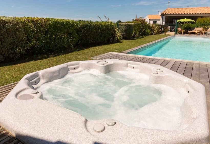 ホテル Les Vignes De La Chapelle, The Originals Relais