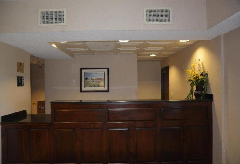 호텔 Countryside Inn And Suites