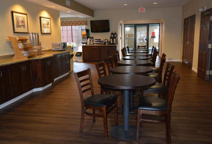 호텔 Countryside Inn And Suites