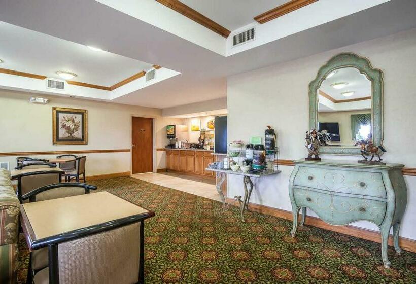 ホテル Tahlequah Inn