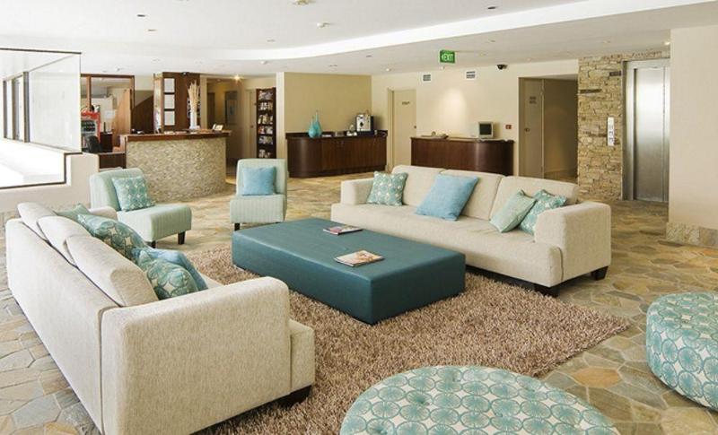 هتل Waves  Byron Bay