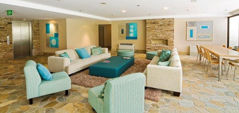 هتل Waves  Byron Bay