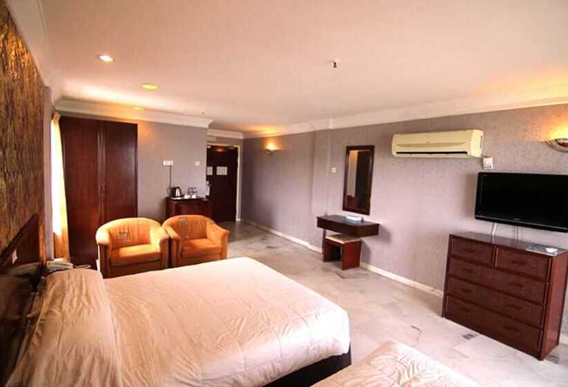 هتل Bayu Beach Resort