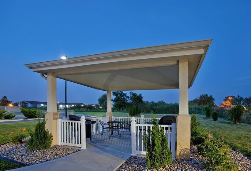 בית מלון כפרי Candlewood Suites Merrillville By Ihg