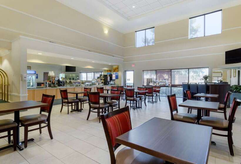בית מלון כפרי Comfort Suites La Porte