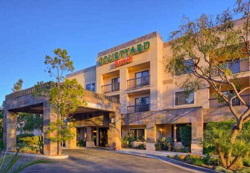 فندق Courtyard By Marriott San Diego Carlsbad