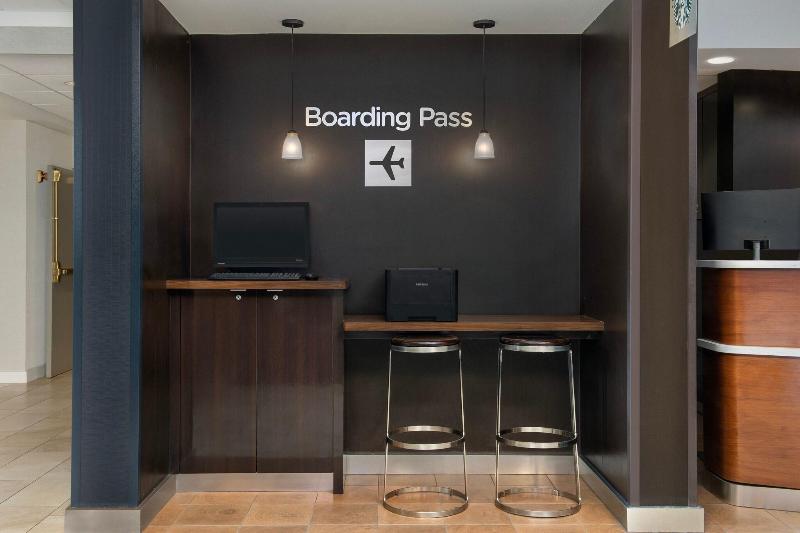 فندق Courtyard By Marriott San Diego Carlsbad
