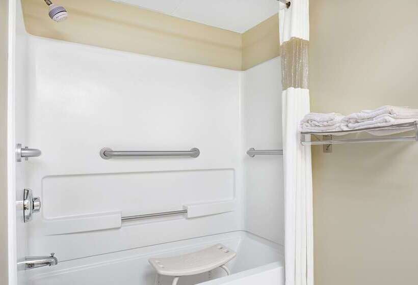 ホテル Days Inn By Wyndham Burlington East