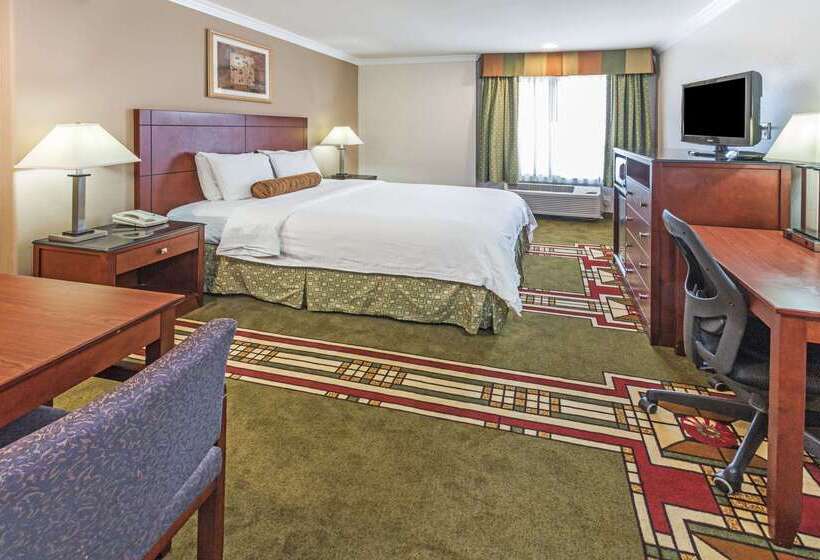 فندق Howard Johnson By Wyndham Pasadena