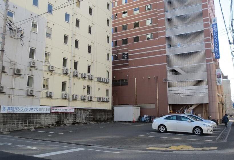 فندق Kochi Prince