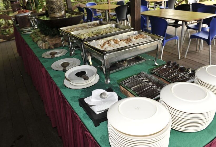 هتل Permai Rainforest Resort