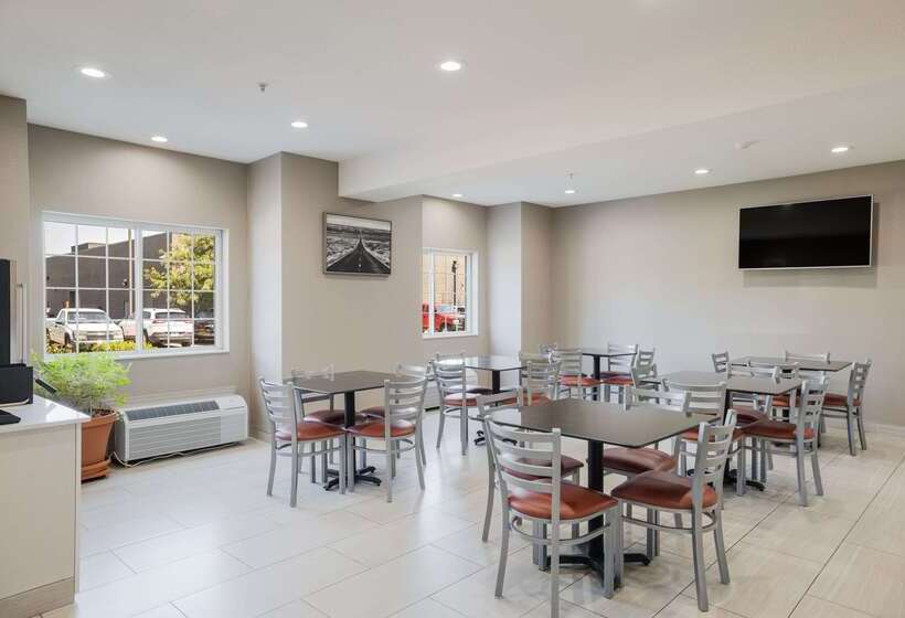 Sonesta Essential Hotels Blue Springs