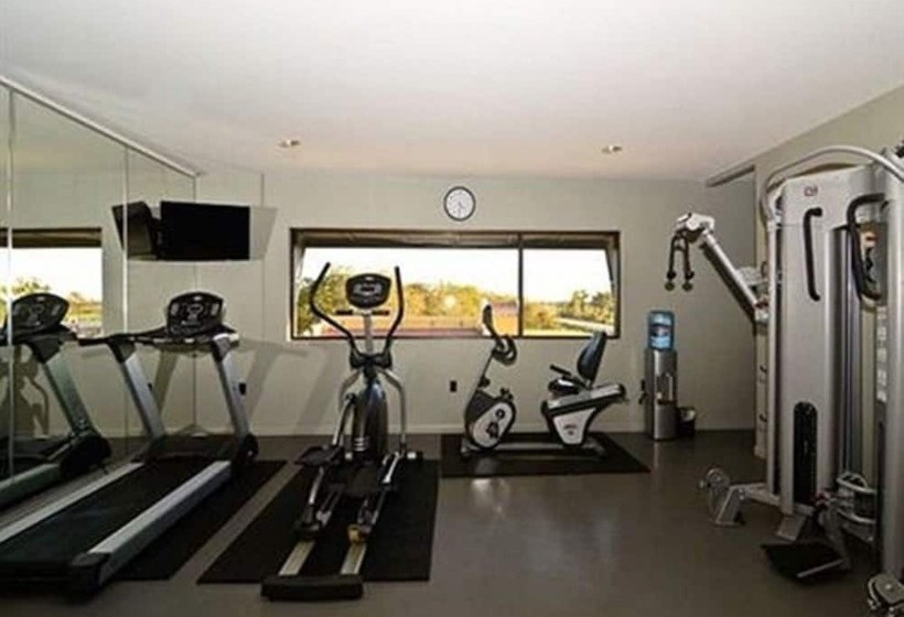 בית מלון כפרי Baymont By Wyndham Columbus