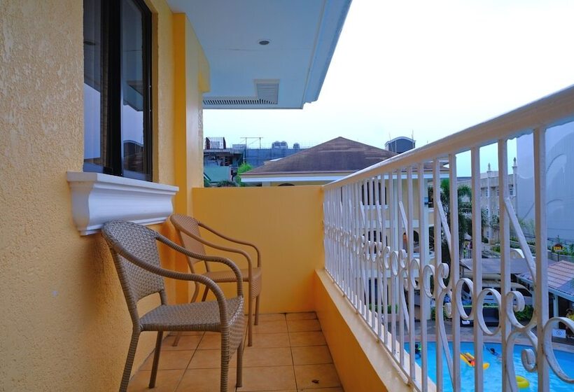 Отель Boracay Holiday Resort