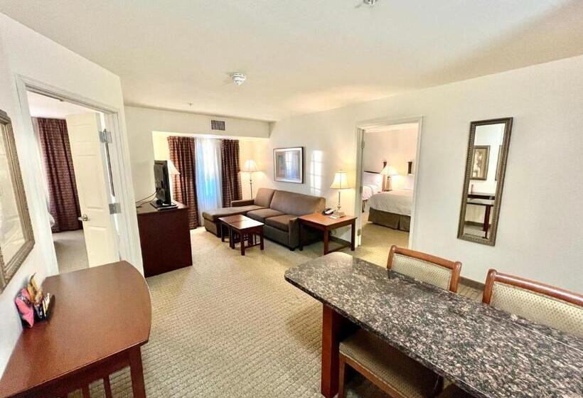 ホテル Staybridge Suites Detroit Novi, An Ihg