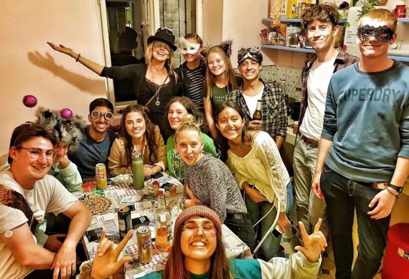 Old Town Hostel Split